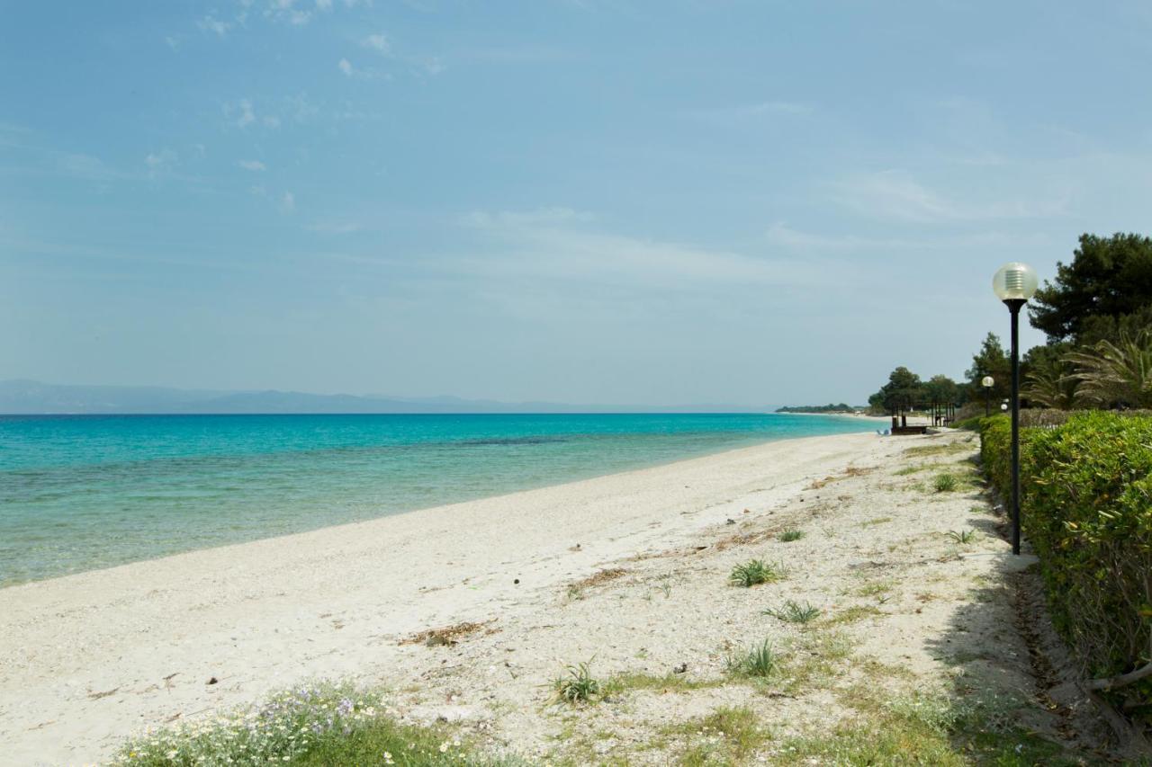 Villa Dihtia On The Sea Pefkochori Bagian luar foto
