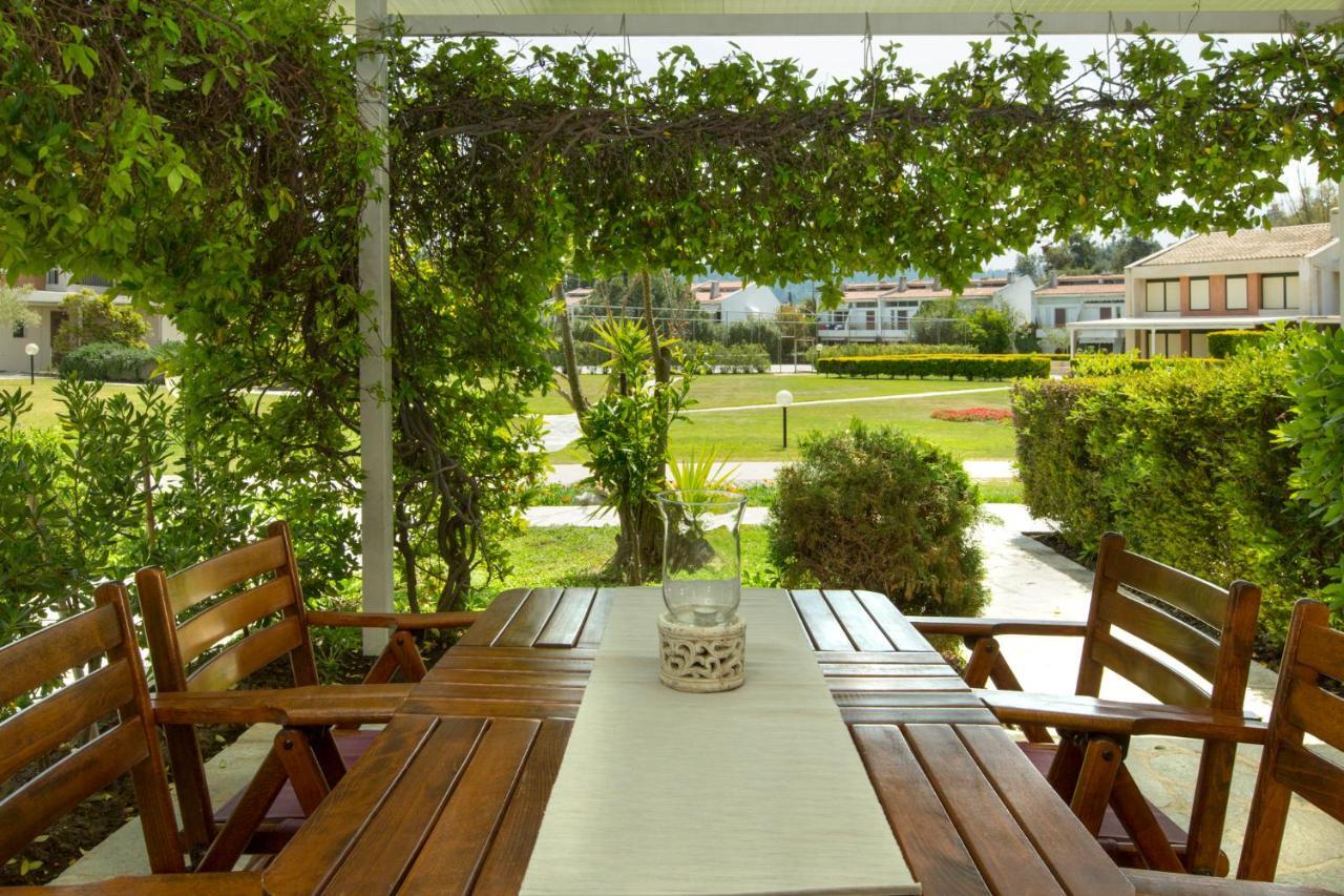 Villa Dihtia On The Sea Pefkochori Bagian luar foto